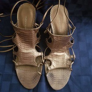 Valerie Stevens Gold Wedge Sandals Women's Sz 10